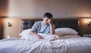 सुबह उठते ही सिरदर्द और भारीपन महसूस होता है? हो सकते हैं इस गंभीर बीमारी के लक्षण